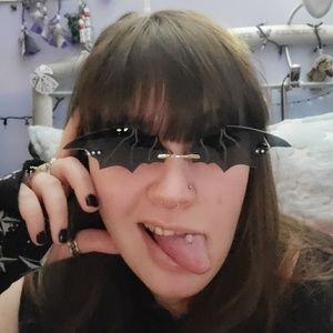 Meet your Posher, Taylor